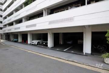 敷地内駐車場（屋内平面式）