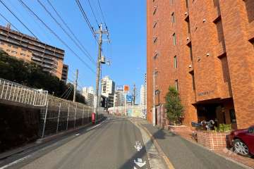 敷地北西側の前面道路　
