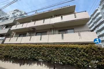 プライム目黒の外観(南側から）