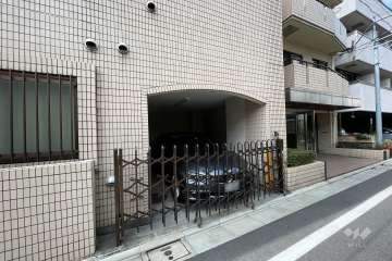 敷地内駐車場（屋内平面式）