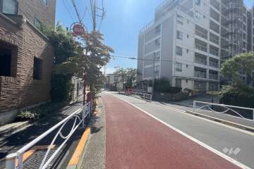 敷地東側の前面道路