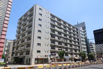 トーア青葉台マンションの外観(西側から)