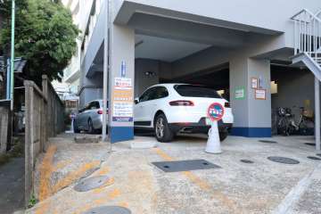 敷地内駐車場（屋内平面式）