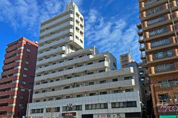 セブンスターマンション第二青葉台の外観（南側から）