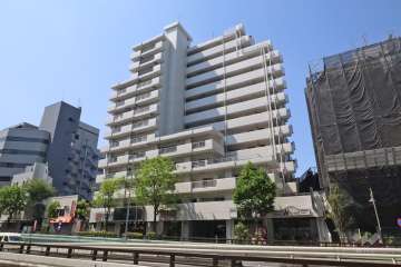 パラスト目黒3丁目の外観（北側から）
