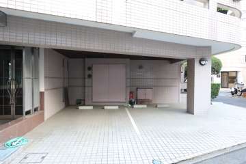 敷地内駐車場（屋内平面式）