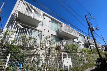 アーバンフラッツ目黒本町の外観（南側から）