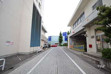 敷地東側の前面道路