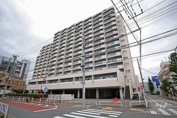 キャッスル共進の外観(南東側から)