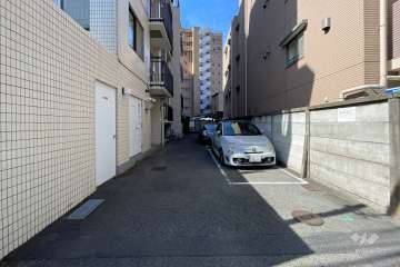 敷地内駐車場（屋外平面式）