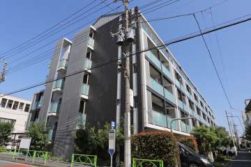 リストレジデンス目黒本町の外観（南西側から）