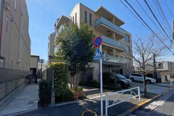 ディアスタ下目黒の外観(北東側から）
