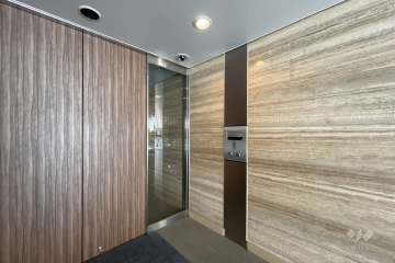 エントランスはオートロック付きです。