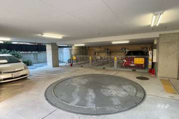 敷地内駐車場（屋内機械式）
