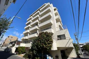 東山スカイマンション(目黒区)の外観（南側から）　