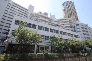 シティホームズ中目黒の外観（南東側から）