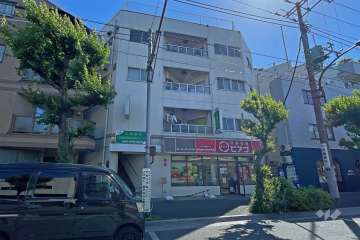 岡本ビルの外観（南西側から）