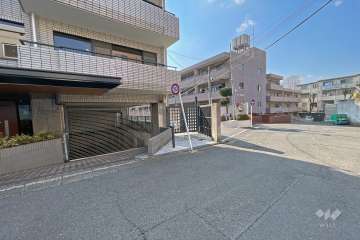 敷地北東側前面道路