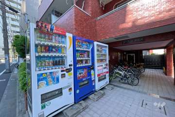 屋内に設けられた駐輪場