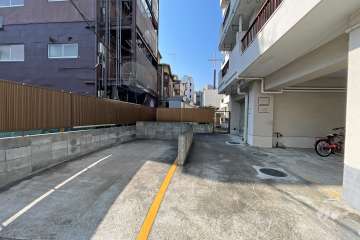 敷地内駐車場（屋外平面式）