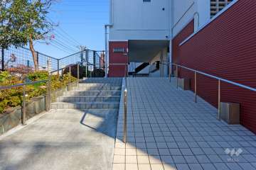 エントランスアプローチ