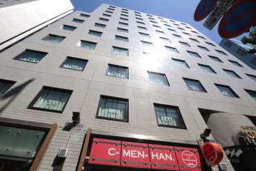 ホテルサーブの外観(南東側から)