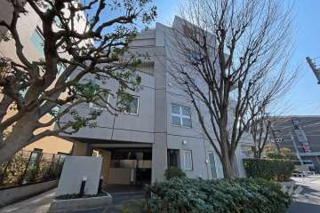 ＣＯＯＰＥＲＡの外観（北東側から）