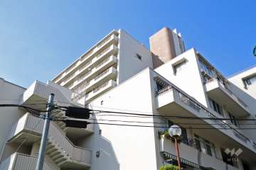 目黒台マンションＡ棟の外観(南西側から)