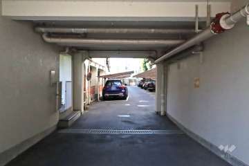 敷地内駐車場（屋外平面式）