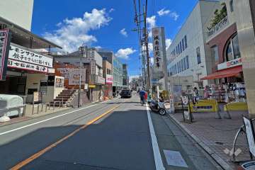敷地北側の前面道路(東側から)