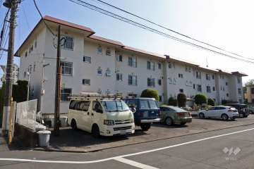 下目黒アパートメンツの外観(北東側から)