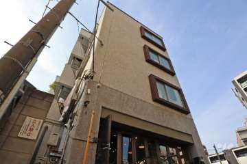 マンション柿の木坂の外観（南東側から）