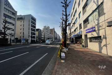 敷地南東側の前面道路