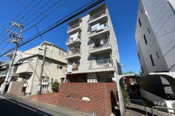 ルピナス祐天寺の外観（南東側から）