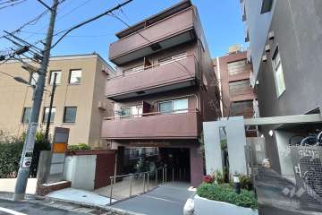 ライオンズマンション目黒第３の外観（東側から）