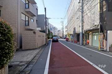 敷地北西側の前面道路