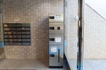 宅配ボックスと共用ポスト