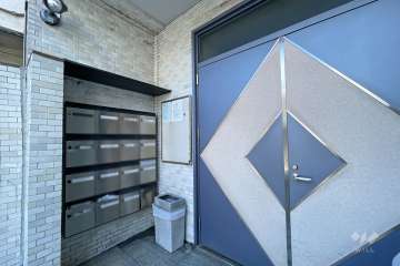 エントランス（共用ポスト）