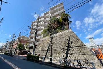 目黒ハイツの外観（東側から)　