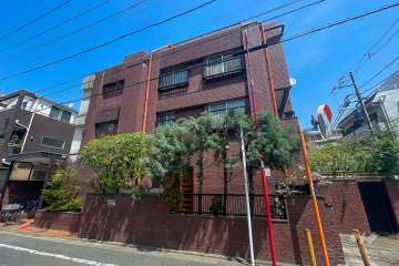 セントラルシャトーの外観（西側から）