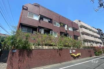 セントラルシャトーの外観（南側から）