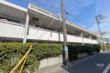 インペリアル学芸大学フラットの外観（南西側から）