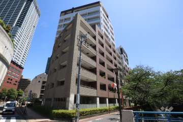 クオリア目黒大橋ウエストの外観(南西側から)