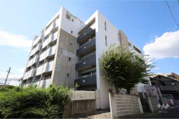 パレ新伊丹の外観（南東側から）