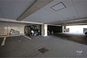 敷地内駐車場（屋内平面式）