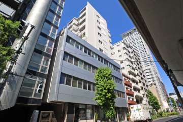 大橋団地久保ビルの外観(東側から)