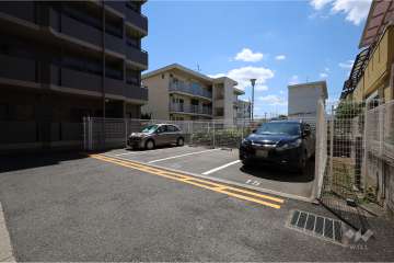 敷地内駐車場（屋外平面式）