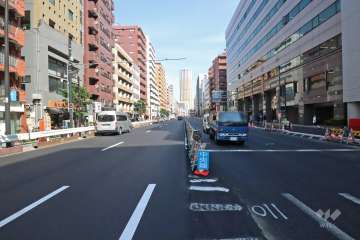 敷地南西側の前面道路（山手通り）