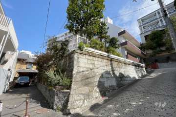 マンション目黒苑の外観(南西側から）