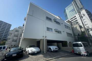 ニュー青葉台マンションの外観（南東側から）